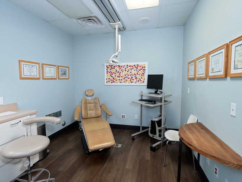 Rocklin Oral Surgery consult room