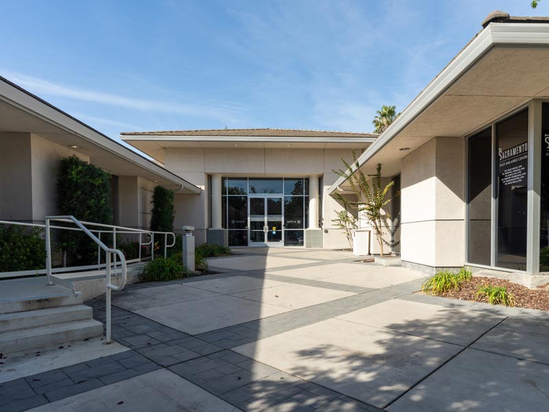 Rocklin Oral Surgery entrance